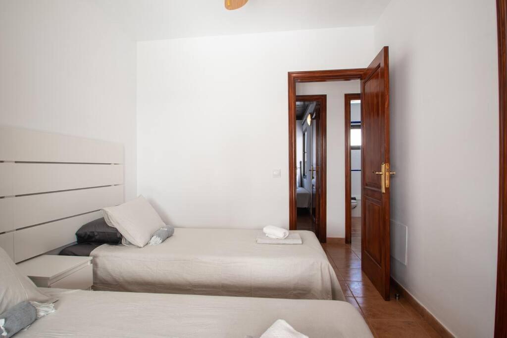 Casa Marlay Spacious, Heated Pool, Bbq & Fast Wi-Fi Only 15 Minutes Walk To Town Playa Blanca  Exterior foto