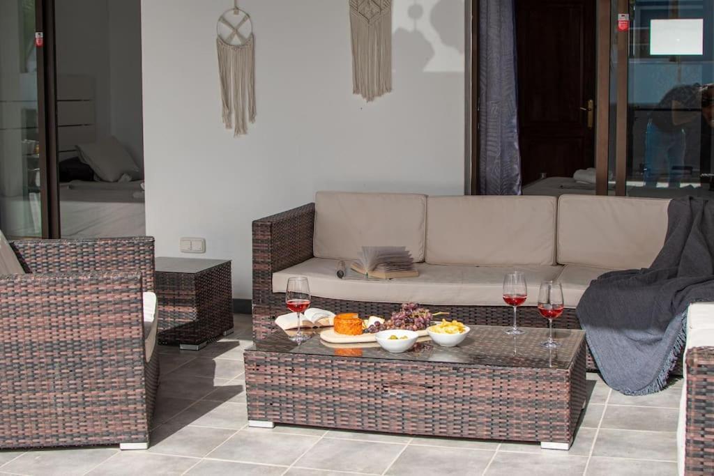 Casa Marlay Spacious, Heated Pool, Bbq & Fast Wi-Fi Only 15 Minutes Walk To Town Playa Blanca  Exterior foto
