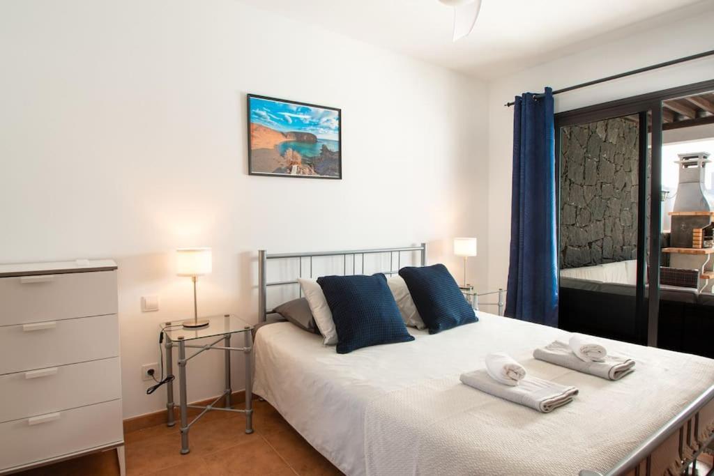 Casa Marlay Spacious, Heated Pool, Bbq & Fast Wi-Fi Only 15 Minutes Walk To Town Playa Blanca  Exterior foto