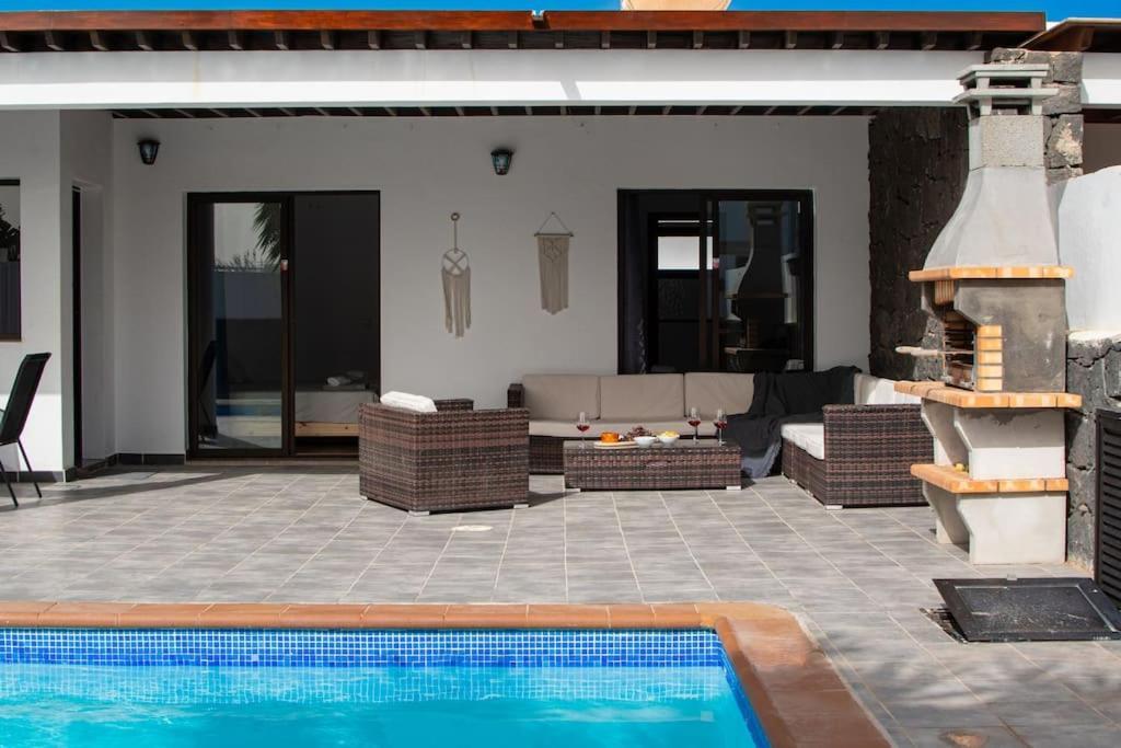 Casa Marlay Spacious, Heated Pool, Bbq & Fast Wi-Fi Only 15 Minutes Walk To Town Playa Blanca  Exterior foto