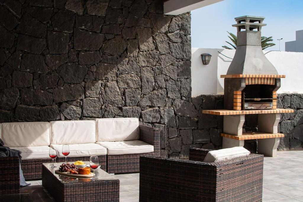 Casa Marlay Spacious, Heated Pool, Bbq & Fast Wi-Fi Only 15 Minutes Walk To Town Playa Blanca  Exterior foto