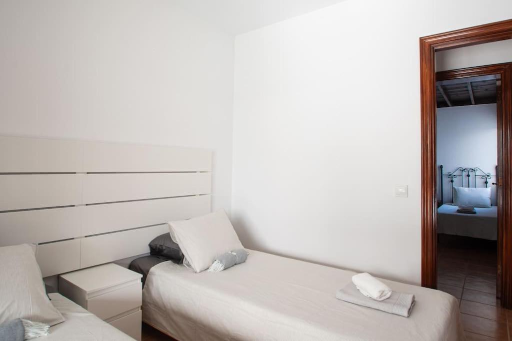 Casa Marlay Spacious, Heated Pool, Bbq & Fast Wi-Fi Only 15 Minutes Walk To Town Playa Blanca  Exterior foto