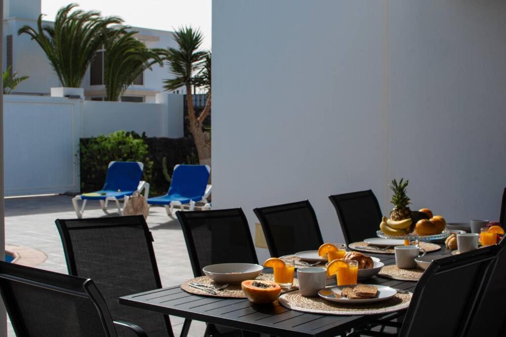 Casa Marlay Spacious, Heated Pool, Bbq & Fast Wi-Fi Only 15 Minutes Walk To Town Playa Blanca  Exterior foto