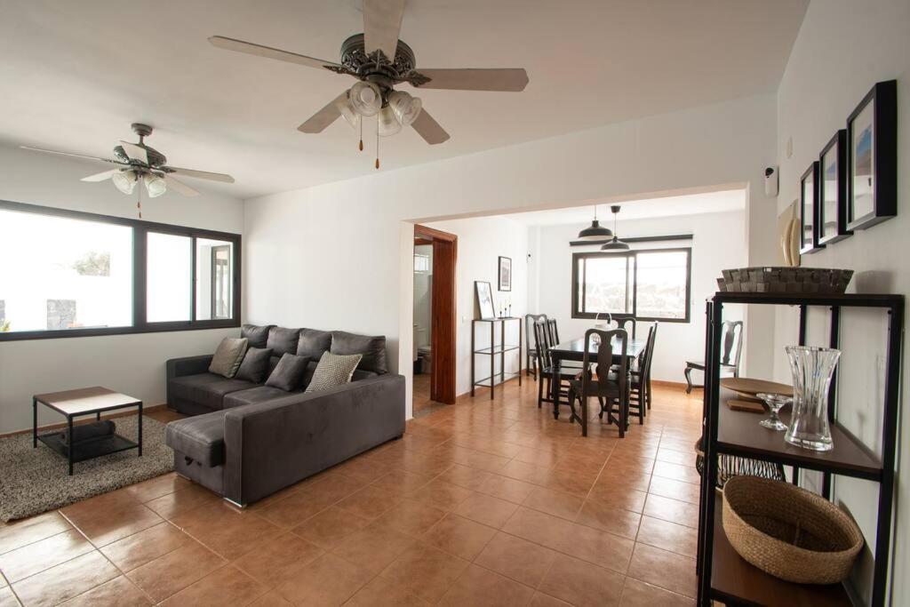 Casa Marlay Spacious, Heated Pool, Bbq & Fast Wi-Fi Only 15 Minutes Walk To Town Playa Blanca  Exterior foto