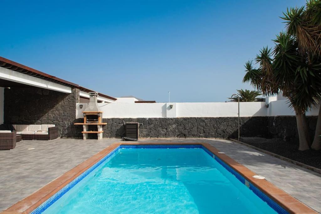 Casa Marlay Spacious, Heated Pool, Bbq & Fast Wi-Fi Only 15 Minutes Walk To Town Playa Blanca  Exterior foto